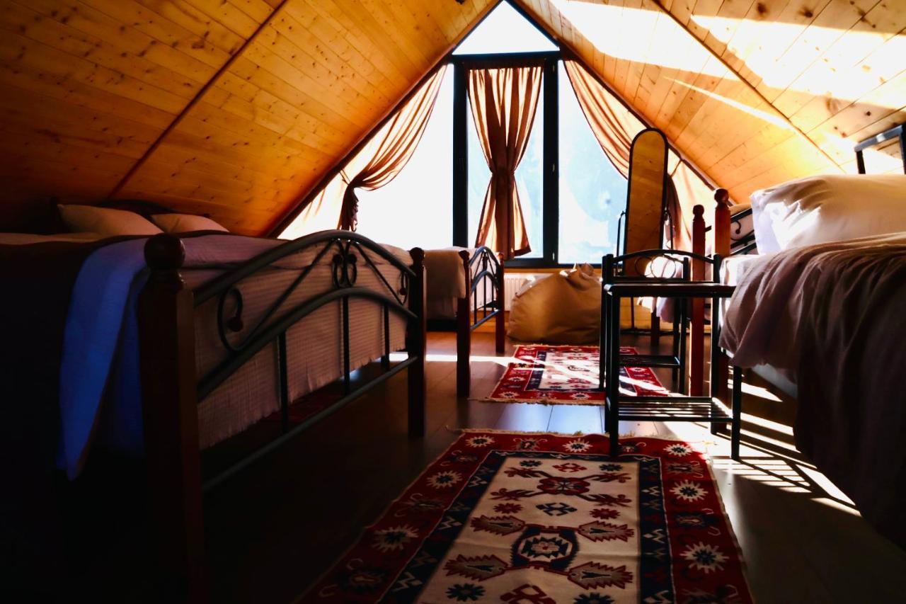 Cottage Mtachy Kazbegi Exterior foto